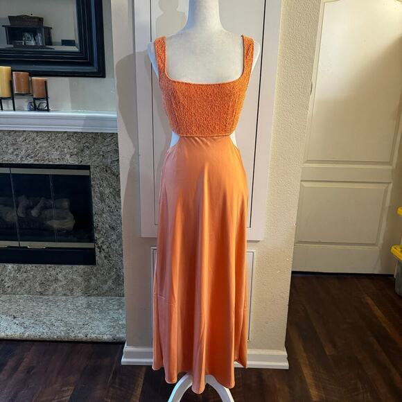 NWT C/MEO COLLECTIVE 'FORMAT' SQUARE NECK CUT OUT MIDI DRESS ORANGE Size 8 - Picture 2 of 9